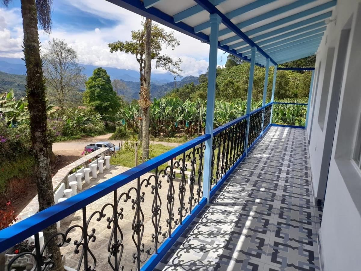 Hotel Vista Farallones Jardin Exterior photo
