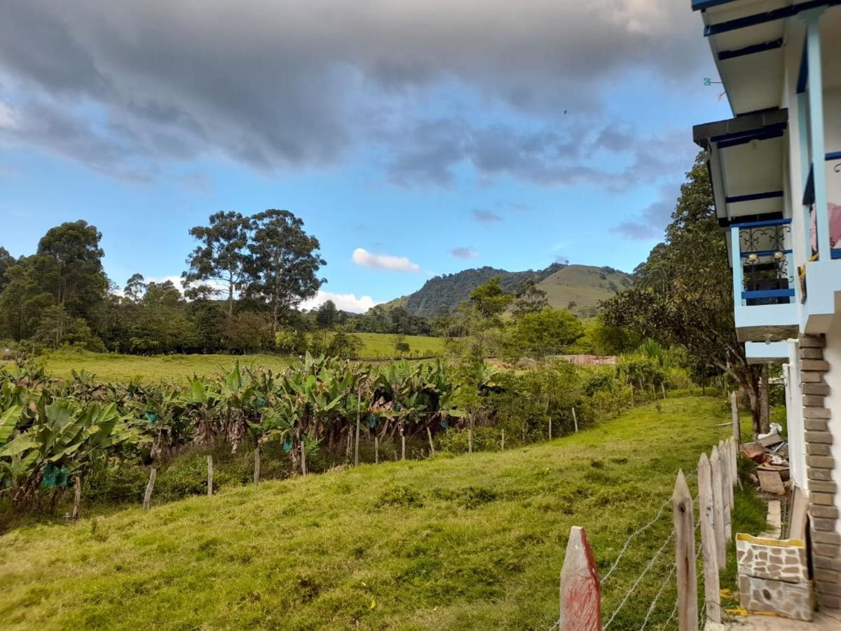 Hotel Vista Farallones Jardin Exterior photo
